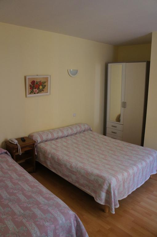 Hotel Le Commerce Bagnères-de-Bigorre Dış mekan fotoğraf